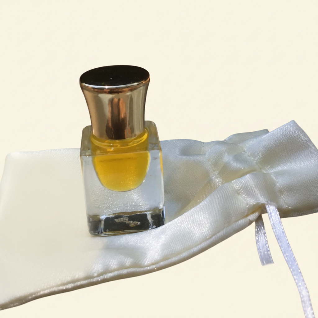 Gold Cap Bottle on Satin Pouch - Warm Cream