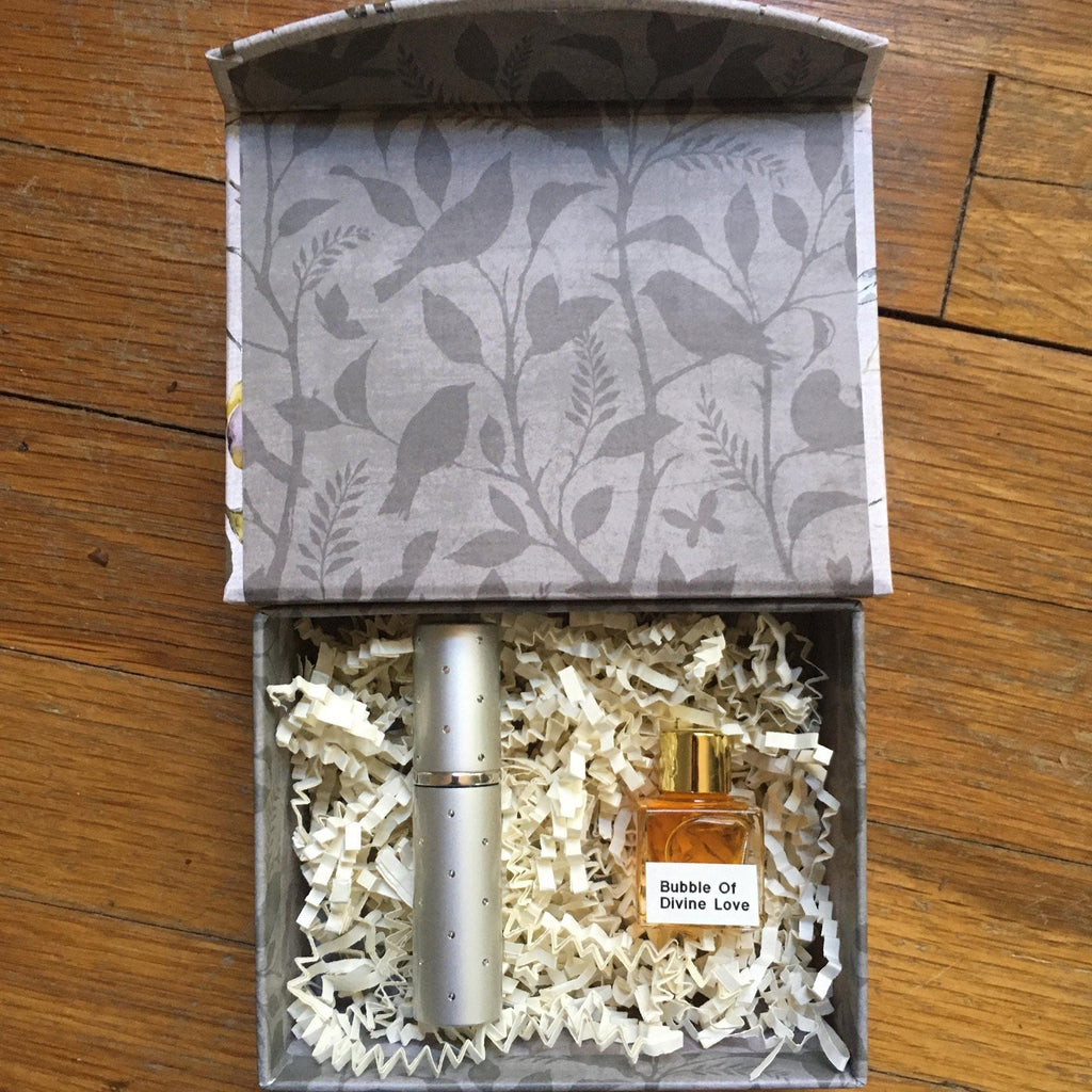 Sovereign Collection Perfume Gift Box: Divine Love natural parfum oil, Napoleon Travel Sprayer