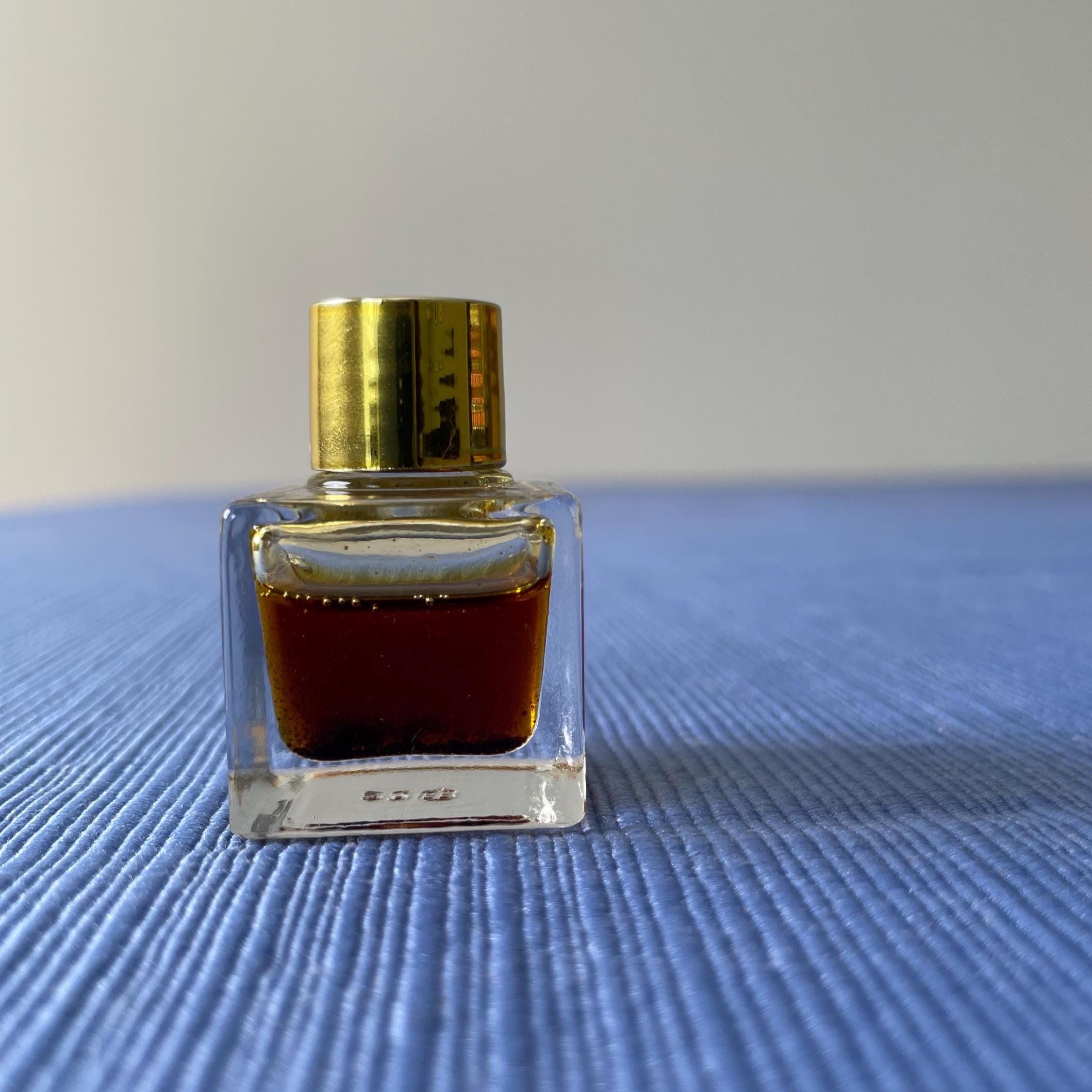 Rapture Botanical Perfume Oil: Natural Parfum In Oil Base, Jasmine, Damask Rose, Vanilla