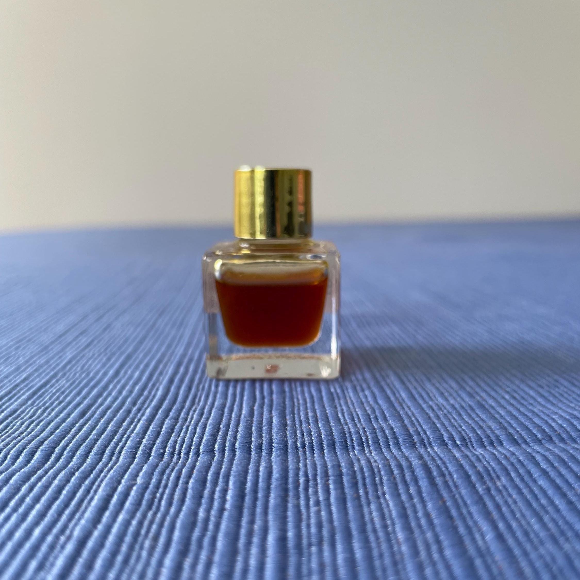Secret Garden Botanical Perfume Oil: Natural Parfum In Oil Base, Tuberose, Jasmine, Damask Rose