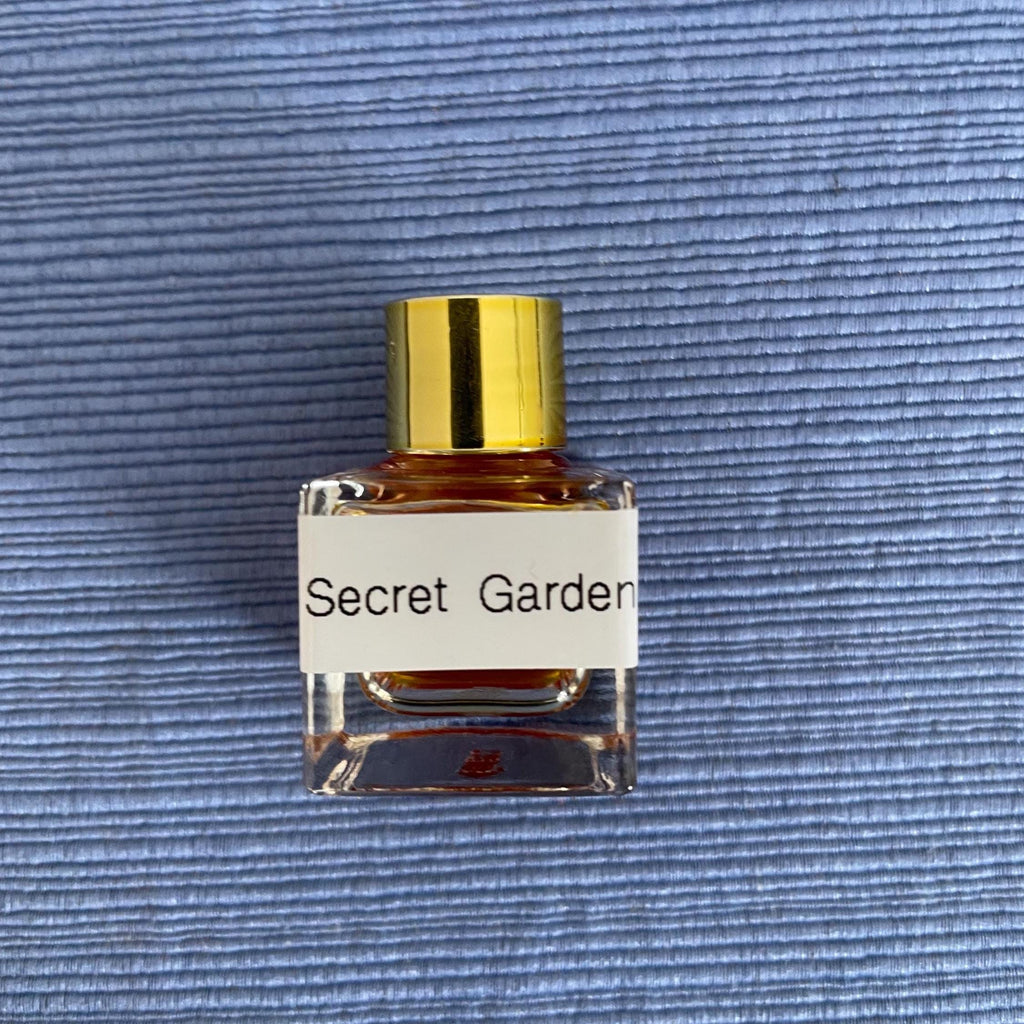 Secret Garden Botanical Perfume Oil: Natural Parfum In Oil Base, Tuberose, Jasmine, Damask Rose