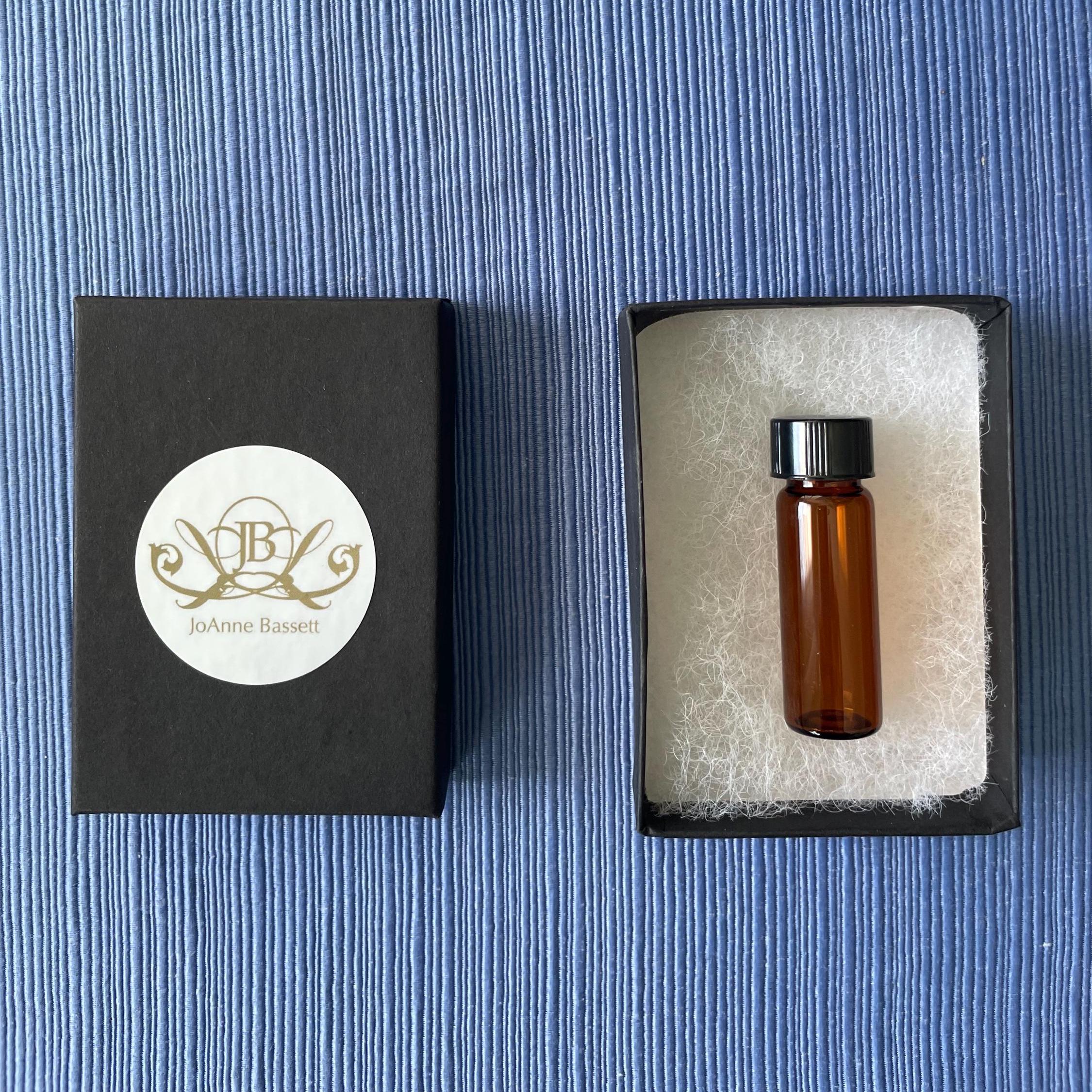 Perfume Creation Kit: Natural Essential Oils and Absolutes