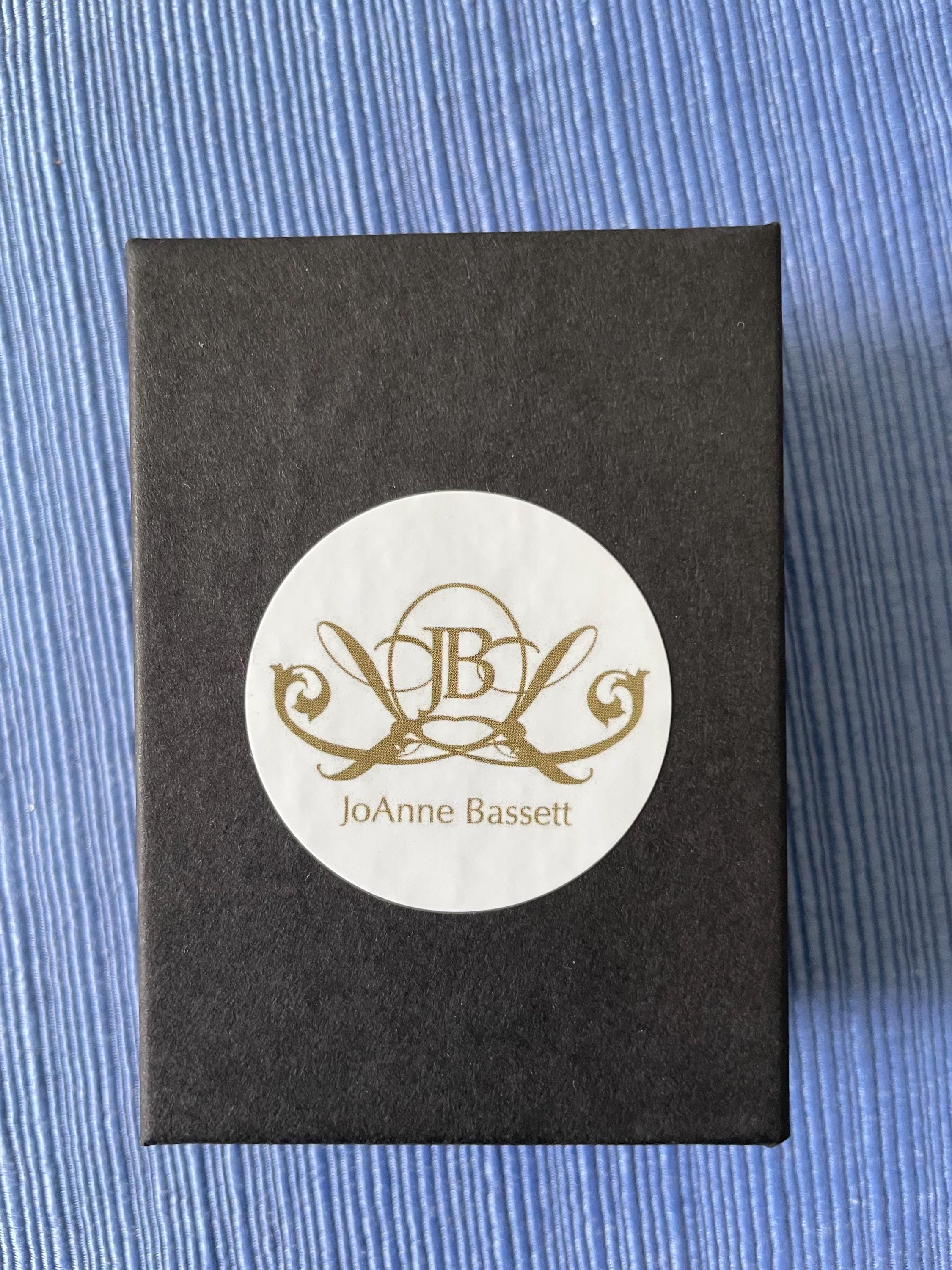 Luxury Artisan Botanical Parfum in Organic Jojoba Oil